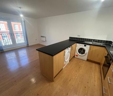 2 bedroom flat to rent - Photo 4