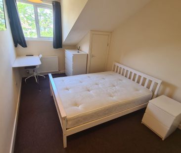 5 Bed - 129 Victoria Road, Hyde Park, Leeds - LS6 1DU - Student - Photo 4