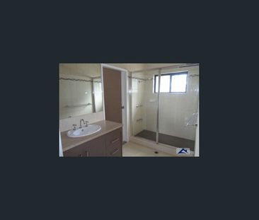 3 Bedroom Home in Bentley Park - Photo 6