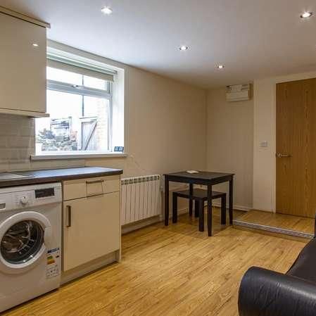 Gordon Road, Cathays, CF24 - Photo 1