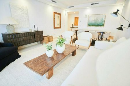 Apartment with Sea Views for Rent in Nueva Andalucia - Photo 3