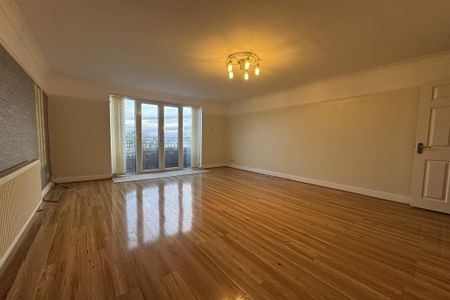 2 bedroom flat to rent - Photo 3