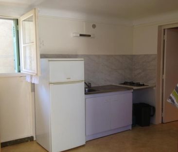 A LOUER // AVIGNON Appartement type 2 meublé au rdc d'une maison. - Photo 1