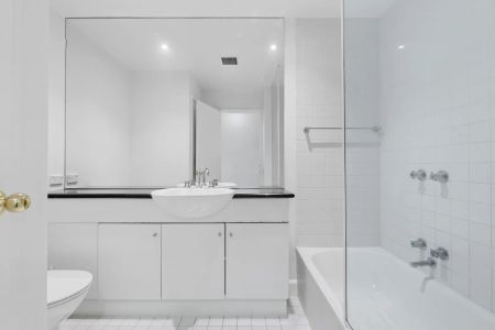 Tranquil Garden Retreat on the Edge of the CBD - Photo 3