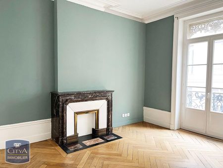 Location Appartement 4 pièces 89m² ST ETIENNE 42000 - Photo 4