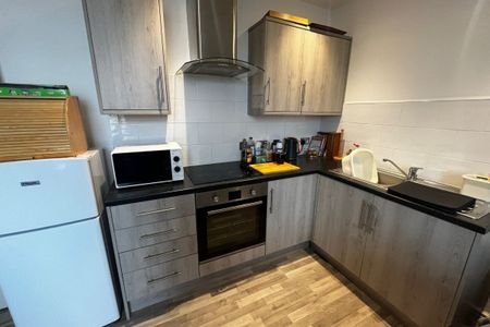 Middlecroft Lane - Photo 4