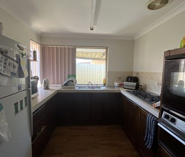 Charming 3-Bedroom Home in a Quiet Cul-de-Sac - Photo 5