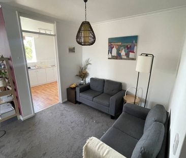 Hawthorn East - Photo 1