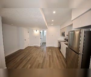 2 Bed 1 Bath Suite Ottewell Home For Rent Edmonton - Photo 1