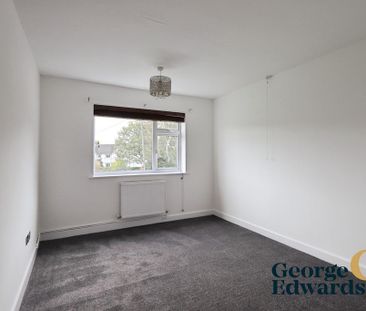 3 bedroom detached bungalow to rent - Photo 3