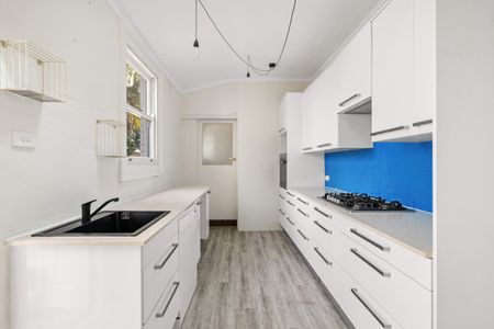 30 Mackey Street, Surry Hills NSW 2010 - House For Rent | Domain - Photo 3