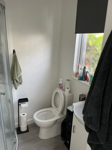 Room in a Shared House, Croydon, CR7 - Photo 5
