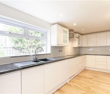 5 bedroom townhouse to rent - Photo 5