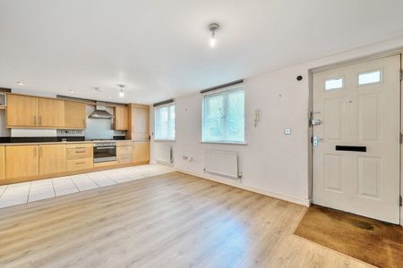 Manor Way, London, SE23 - Photo 3