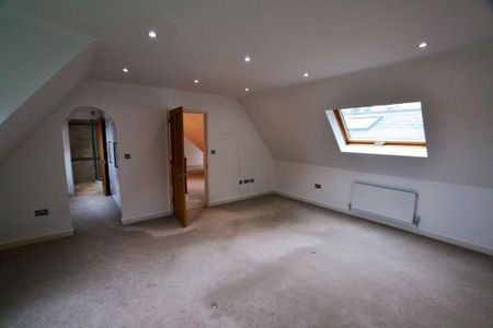 4 bedroom detached house to rent - Photo 5