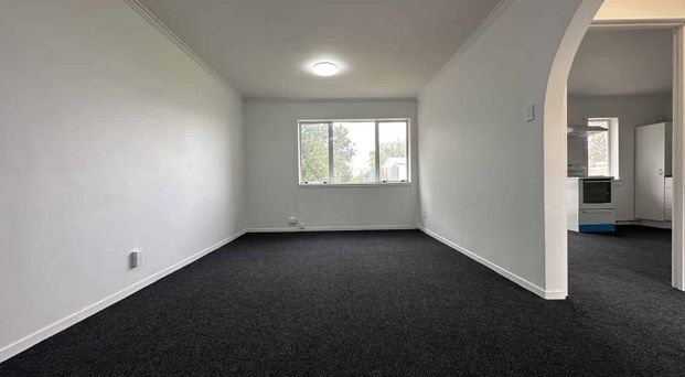 Lovely house in Favona - Photo 1