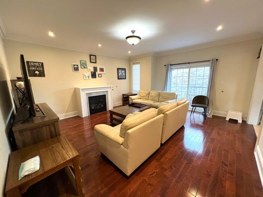 For Lease - 826 Wingarden Crescent, Pickering, Ontario - Photo 1