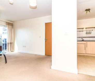 2 bedroom apartment to rent - Photo 6