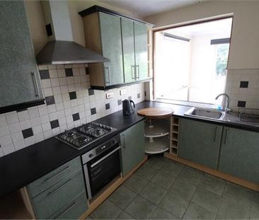 4 bedroom semi-detached house to rent - Photo 1