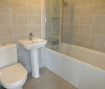 2 bedroom House To Let - Photo 2