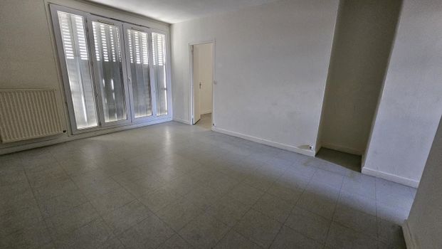 T3 38 COURS SAINT ANDRE - Photo 1