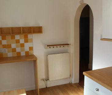 2 bedroom cottage to rent - Photo 2