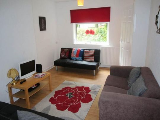 1 bedroom in a house share to rent - Photo 1