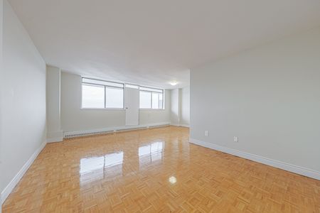 For Lease - 100 Rowena Drive Unit# 303, Toronto, Ontario - Photo 2