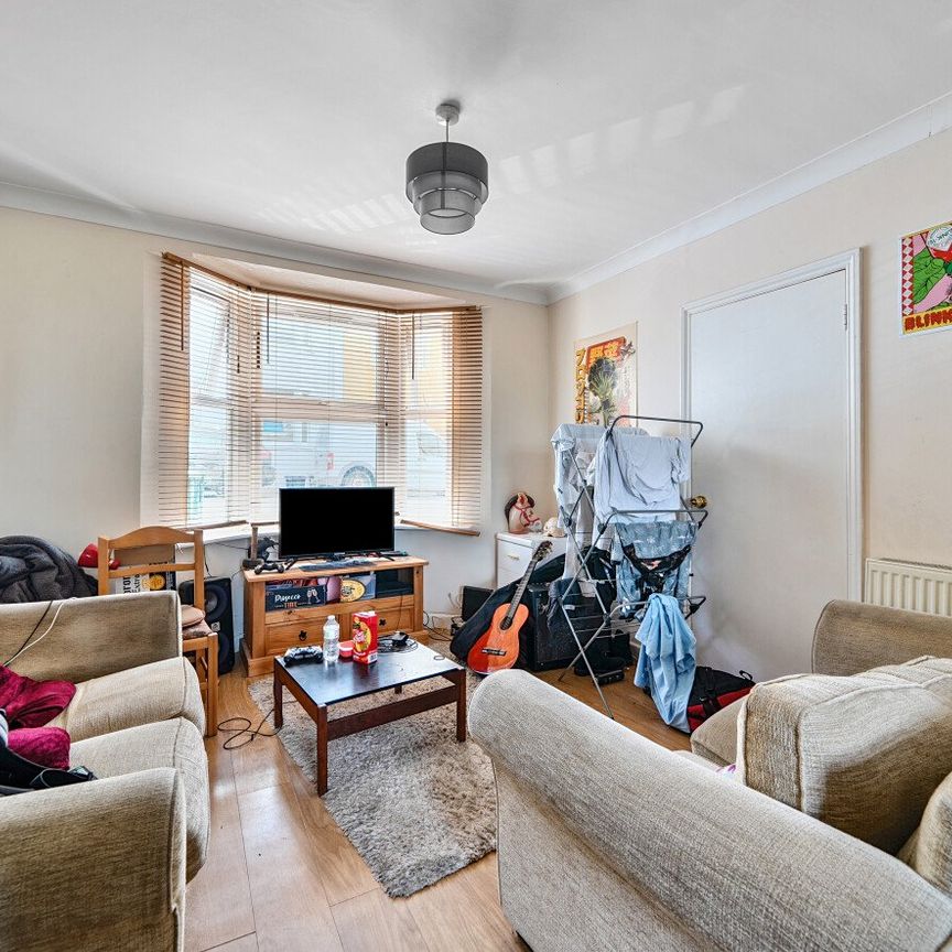 4 bedroom terraced house to rent - Photo 1