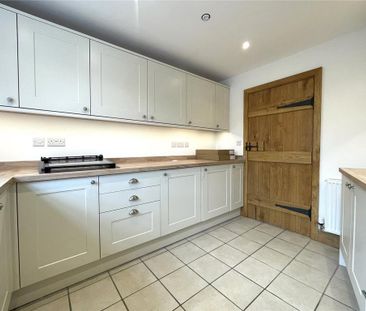 4 bedroom detached house to rent - Photo 6