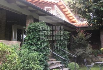 Cortina d'Ampezzo - Independent Villa with big garden. Rif. #2245.