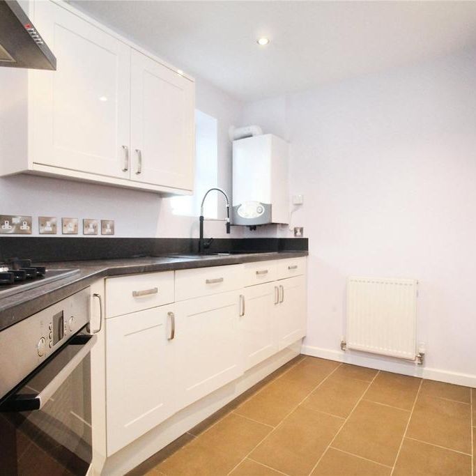 2 bedroom flat to rent - Photo 1