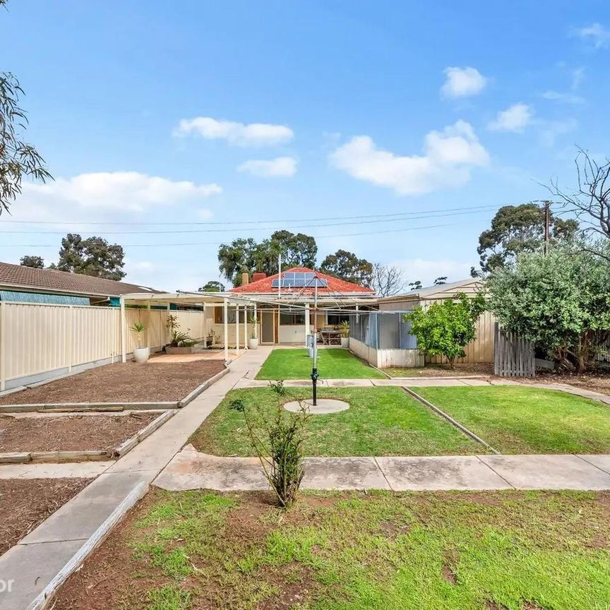 Affordable Family Home In Central Location - Photo 1