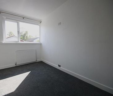 Lyndhurst Close, Wilmslow - Photo 6