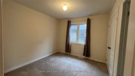 For Lease - 1915 Douglas Langtree Drive, Oshawa, Ontario - Photo 4