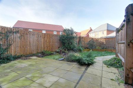 3 bedroom terraced house to rent - Photo 3