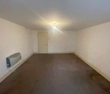 3 Bed Flat, Upper Chorlton Road, M16 - Photo 2