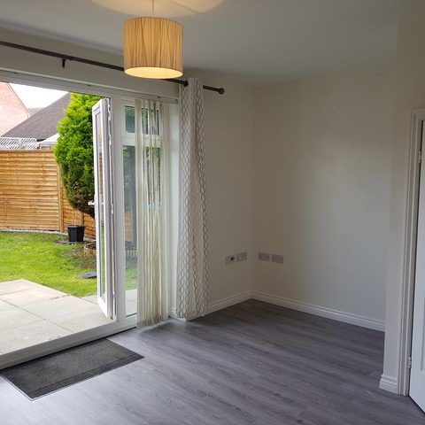 Modern End of Terrace 2 Double Bedroom House To Let in Berryfields, Aylesbury with Sunny Garden, Garage and off street Parking Space, 2 minutes walk to Aylesbury Vale Parkway Station, Aylesbury - Photo 1