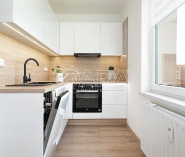 Pronájem bytu 1+1 38 m² - Fotografie 1