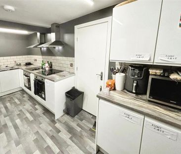 1 bedroom in a house share to rent - Photo 6