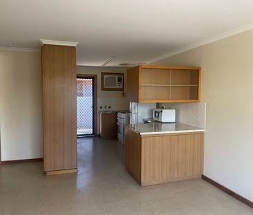 Unit 2&sol;79 Conroy Street&comma; Port Augusta - Photo 5