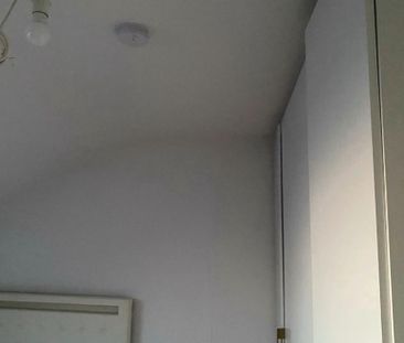 Nachmieter – 2-Zimmer-Dachgeschosswohnung Frankfurt-Griesheim - Photo 3