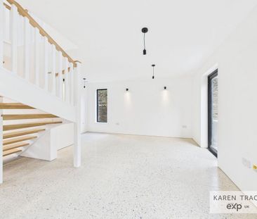 4 bedroom detached house to rent - Photo 1