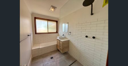 3 Bedroom Brick Home in Wallerawang - Photo 5