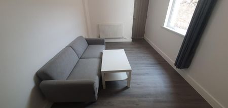 5 bedroom house to rent - Photo 2