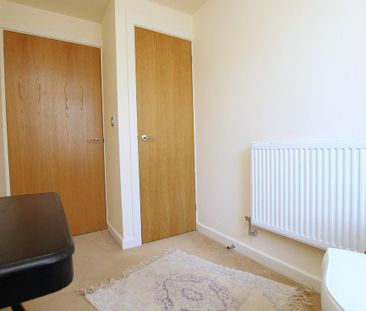 2 bedroom ground floor flat to rent - Photo 5