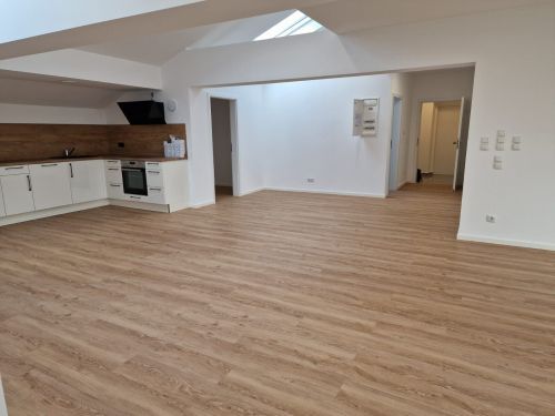 Schicke 4-Zimmer-Mietwohnung mit Balkon in 97421 Schweinfurt (ID 1519) - Foto 1