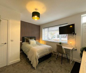1 bedroom in a house share to rent - Photo 2