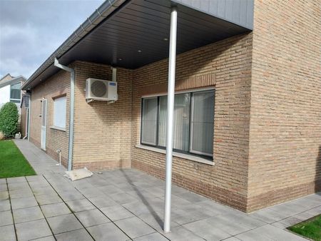 TE HUUR: Woning met 3 slaapkamers en garage te Koersel! - Photo 3