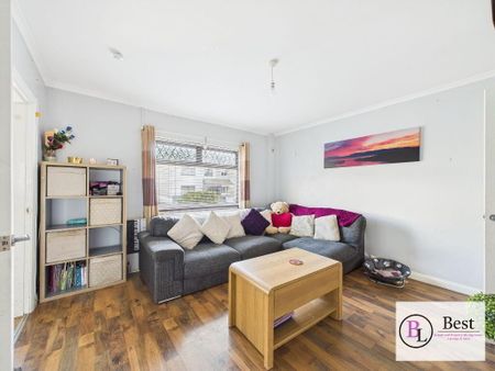 54 Pinewood Avenue, Carrickfergus, BT38 8EW - Photo 2